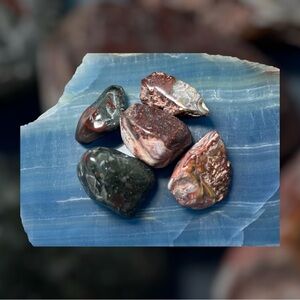 5 Crazy Lace Agate Stones